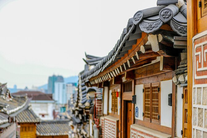 Private Full Day Seoul City Tour and N Tower Cable Car - What the private guide adds (and which guides you might get)
