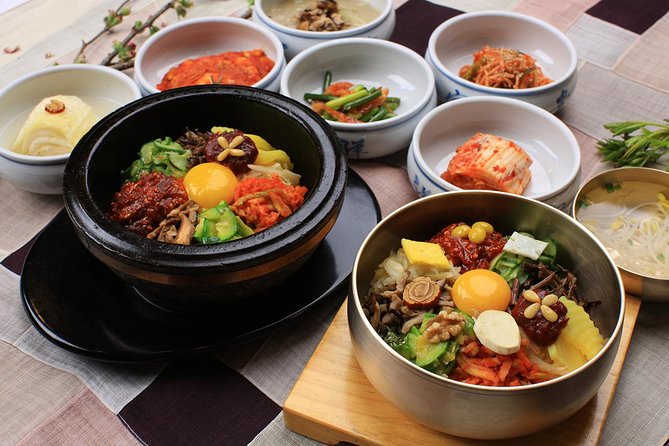 Private Jeonju Hanok Village - Culinary tour - Jeonju Hanok Village, ondol heat and roof edges you can notice