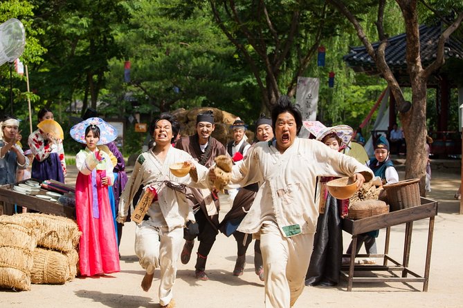 Private Korean Folk Village, Suwon Starfield Libarary&Hwaseong - The Small Decisions That Make This Day Go Smooth