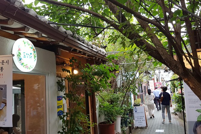 Private Layover Tour from Incheon Airport to Seoul - Insadong: traditional streets, crafts, and tea house browsing