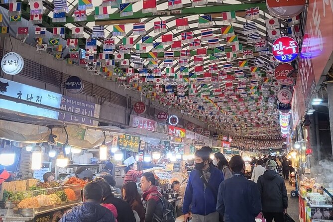 Private Seoul City Tour Palace, village, temple, market - A 9:00 am private day that hits Joseon plus Seoul Tower