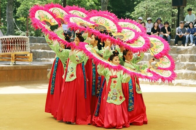 Private Tour around Suwon UNESCO Fortress and Korea Folks Village - Suwon Hwaseong Fortress: the UNESCO city wall experience, minus the guesswork