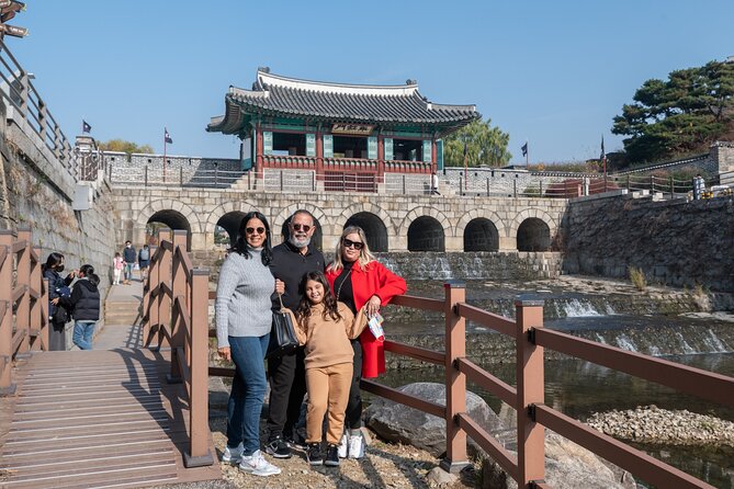 Private Tour around Suwon UNESCO Fortress and Korea Folks Village - Comfort, pacing, and the role of your guide