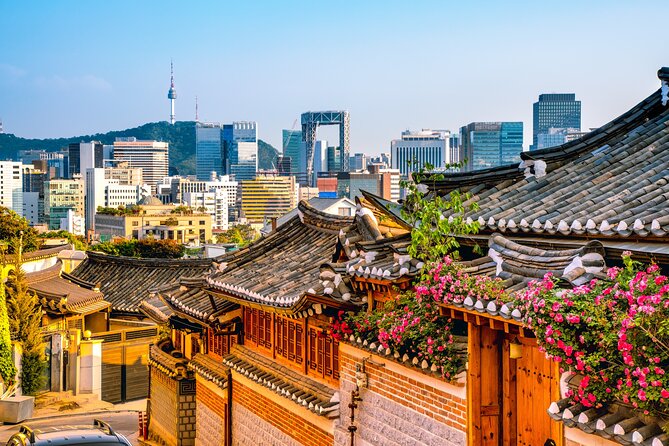Private tour guide service in Seoul, Korea - Cheonggyecheon Stream: a long city waterway in a short walk