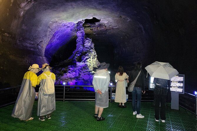 Private Tour in South and East in jeju island - Stop 1: Jeongbang Waterfall, the water meets the sea