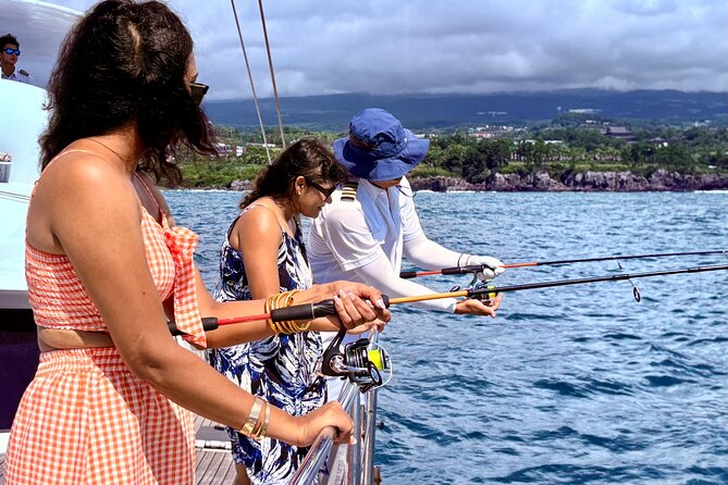 Private Tour in South Jeju including Yacht Cruise - The Grande Bleu Yacht cruise: ocean views plus Jusangjeolli Cliffs