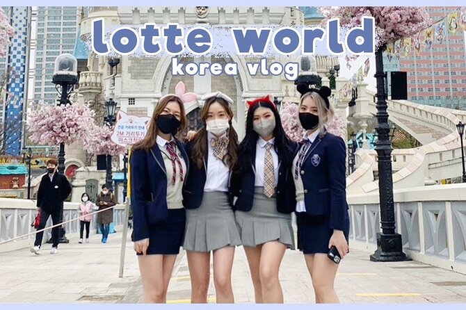 Private tour Lotte World,Tower,Aquarium(All Tickets are included) - Lotte World Aquarium: 85-meter tunnel and 55,000 marine-life moments