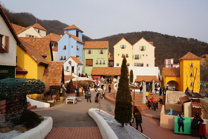 Private Tour Nami Island with Petite France 'and/or' The Garden of Morning Calm - Lunch, Breaks, and Why Food Can Save the Day