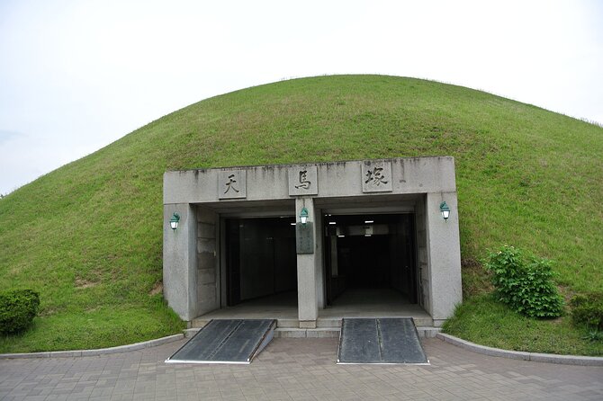 Private World Heritage Gyeongju Taxi Tour - Cheomseongdae, Tomb Complexes, and the Photo-Heavy Classics
