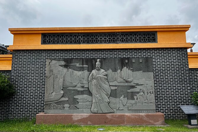 Seogwipo(the southern city of Jeju) Art Museum Walking Tour - 서복공원: Seobok, Qin Dynasty legend, and the herb of immortality
