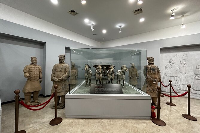 Seogwipo(the southern city of Jeju) Art Museum Walking Tour - LeeJoongSeop Art Museum: modern art tied to Jeju