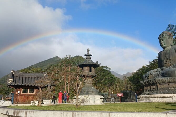 Seoraksan and Cherry Blossom Lake 1 day trip from Seoul - What to pack for a 12 to 13 hour spring itinerary