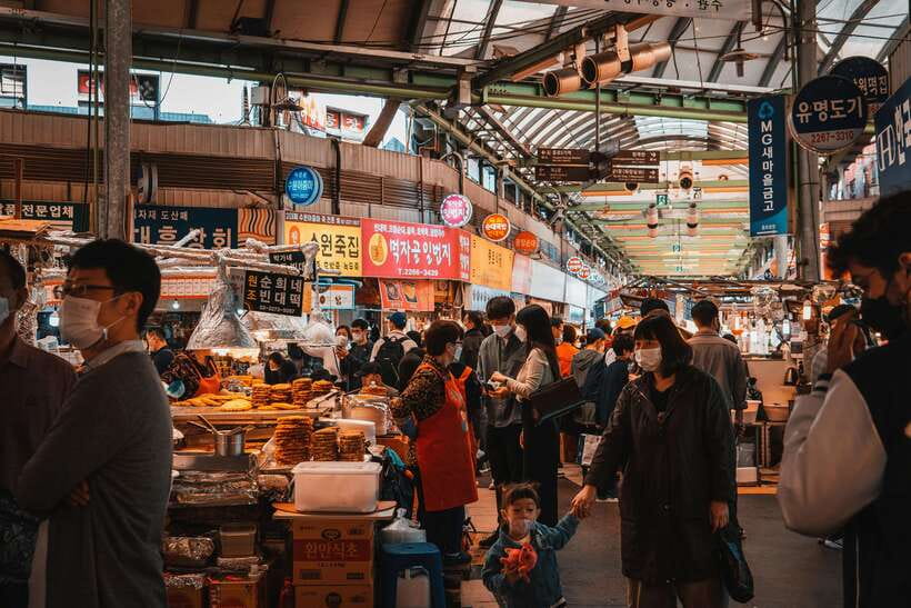 Seoul : Best of Seoul Private Walking Tour - Meet your guide near Sejong-daero, then get oriented fast