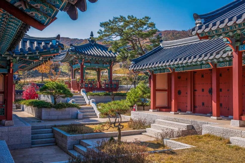 Seoul: BTS K-Pop Star Footsteps Journey ARMY Fan Day Tour - Food stops without meal plans: what to do with Yoojung and noodles
