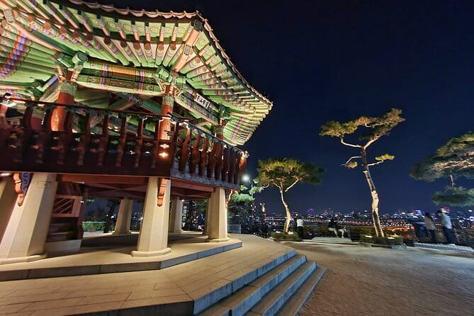 Seoul City Night View and Foodie Walking Tour - Naksan Park and Naksan City Wall: Glowing Fortress Views