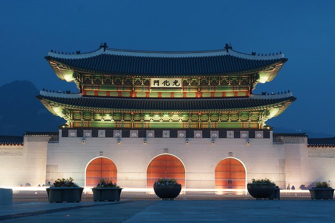 Seoul City Walking Private Tour (3hours) - Jogyesa Temple: a calm start at the center of Seoul Buddhism