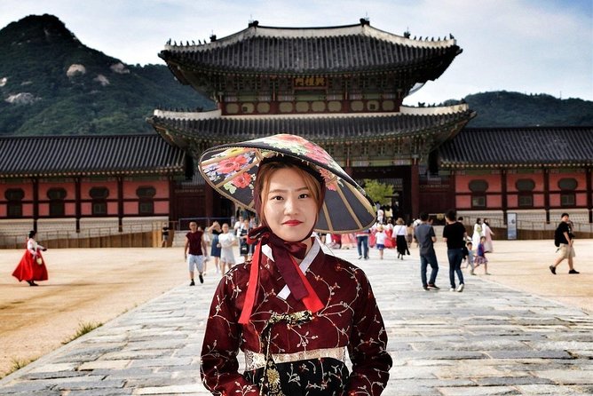 Seoul City Walking Private Tour (3hours) - Gyeongbokgung Palace and Hanbok: the Joseon spotlight you came for