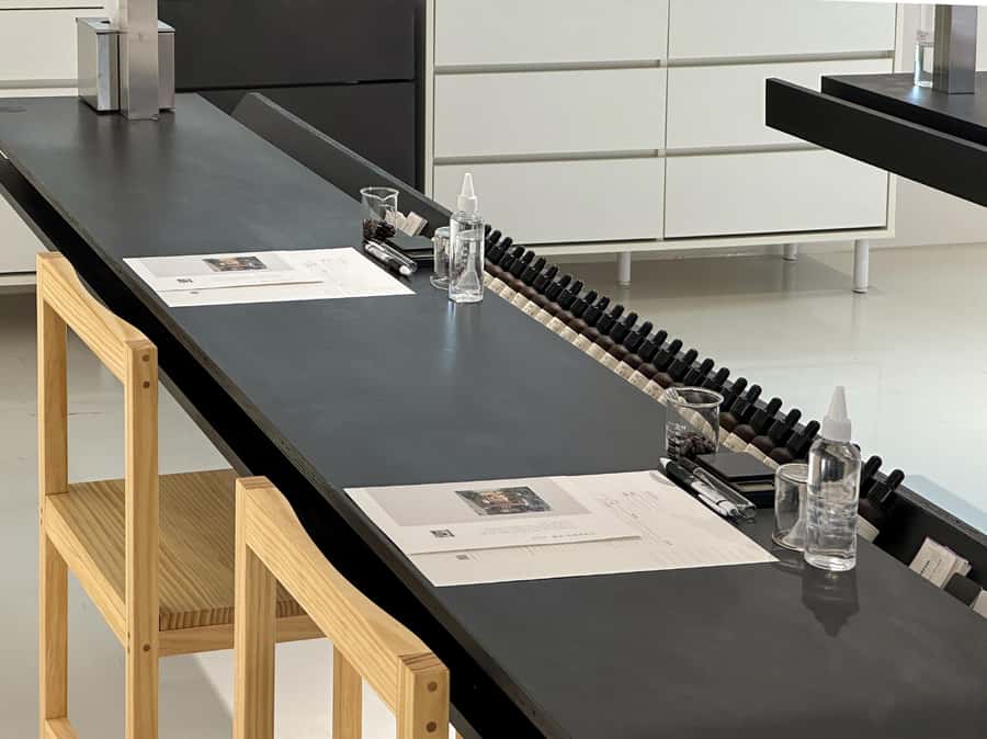 Seoul: Create Your Own Natural Perfume with a Perfumer - Who this perfume workshop suits best