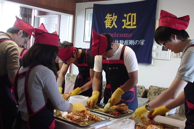 Seoul Cultural Tour - Kimchi Making, Gyeongbok palace with Hanbok - The end stop: ginseng center or amethyst factory
