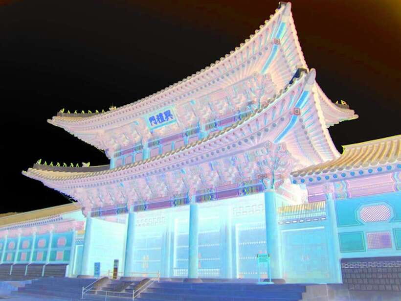 Seoul: Dark Side of the City and Ghost Stories Walking Tour - Getting there smart: comfy shoes and subway timing