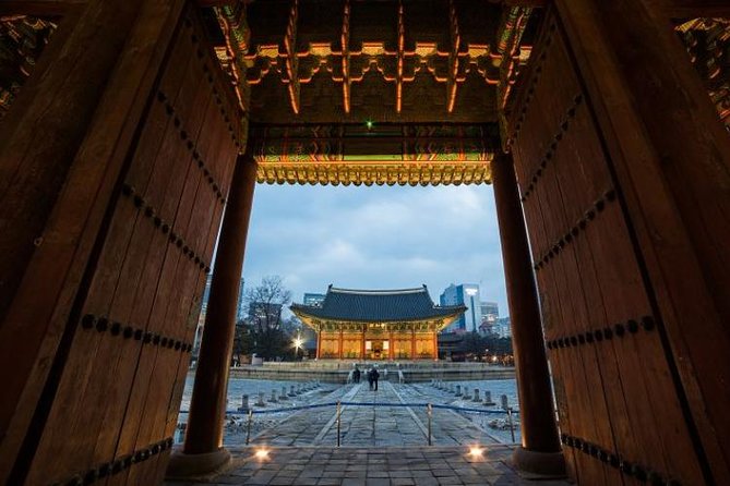 Seoul: Deoksugung Palace Night Tour - Junghwajeon: the main throne hall under evening light