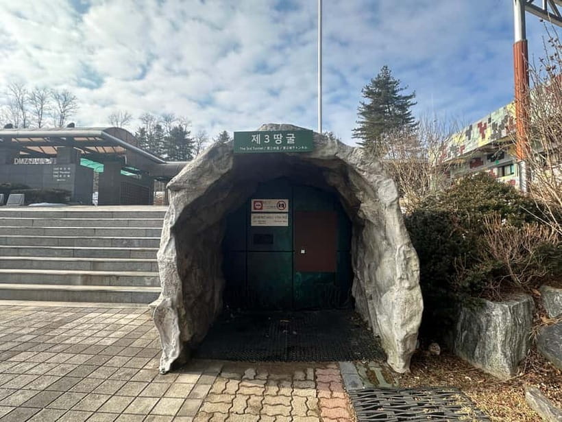 Seoul: DMZ, 3rd Tunnel, Odusan or Suspension Private Tour - Key highlights for your DMZ day