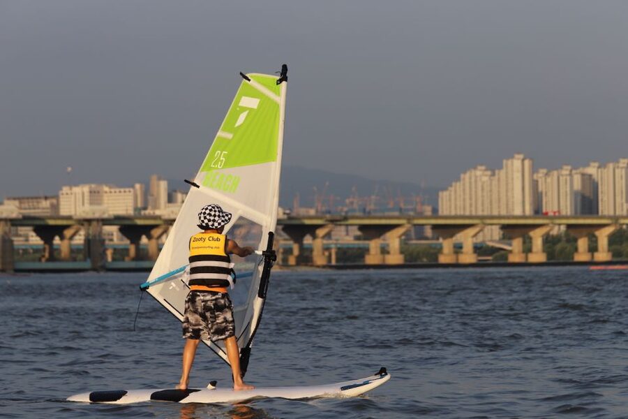 Seoul : Efoil Experience in Han River - Getting to the right clubhouse: your meeting point in Seoul