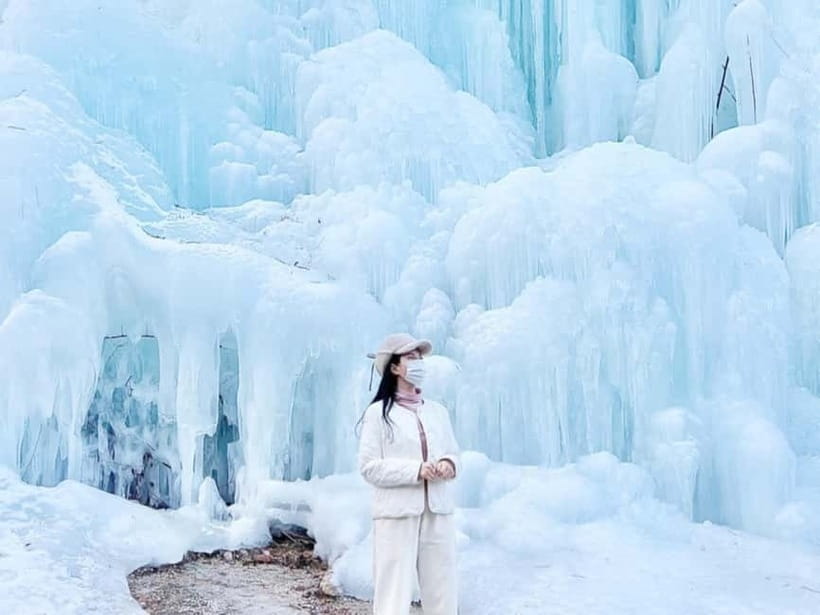 Seoul: Eobi Valley(Winter), Strawberry, Nami Island and Bike - Eobi Ice Valley in Winter: Towering Icicles and Frozen Waterfalls