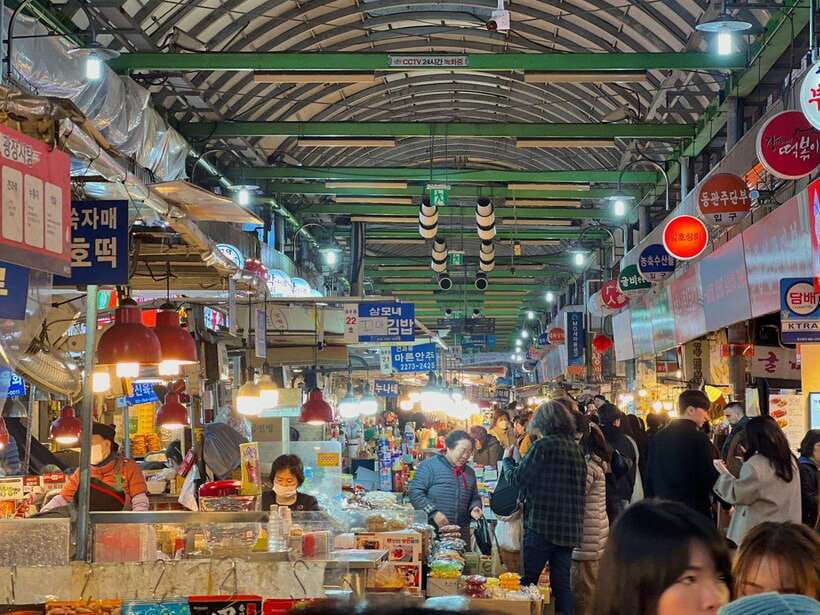 Seoul: Fearless Foodie Gwangjang Market Food Adventure - Gwangjang Market in 2 hours: why this format actually works