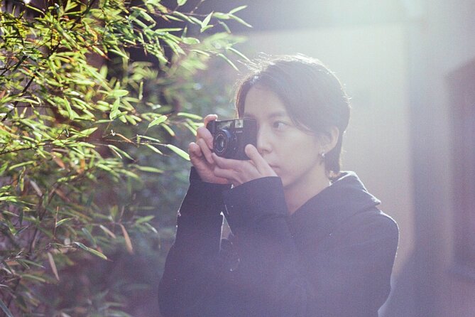 Seoul Film Camera Club - Meeting at Hongik University Exit 3, then getting set up fast