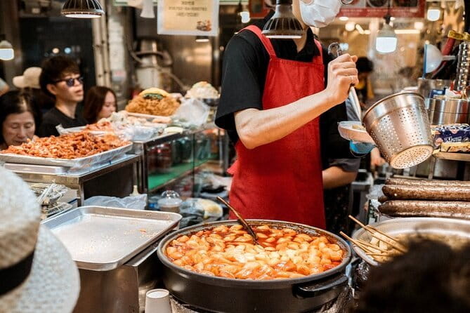 Seoul Food: Banchan, Bibimbap, and Beyond - Bukchon Hanok Village, Traditional Streets That Make Food Make Sense