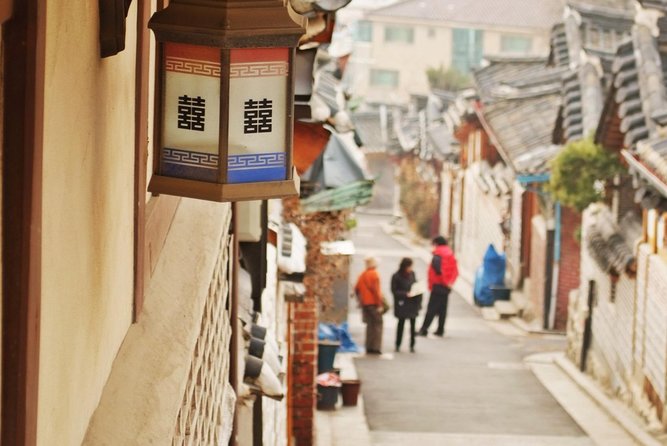 Seoul Full Day Tour with a Local: 100% Personalized & Private - Gyeongbokgung Palace to Dongdaemun Design Plaza: Big Seoul in One Arc