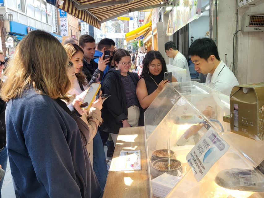 Seoul: Gwangjang Market Netflix Food Tour - Ikseon-dong hanok lanes: old Seoul mood with modern caffeine nearby
