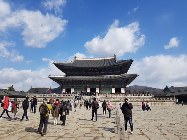 Seoul: Gyeongbok Palace, Bukchon Village, and Gwangjang Tour - Bugak Skyway and Bugak Palgakjeong viewpoints above the city