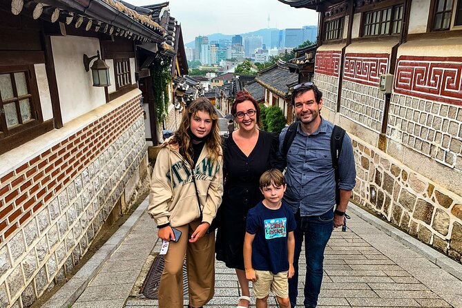 Seoul Highlights & Hidden Gems Tours by Locals: Private + Custom - Walking pace reality, and what to do if you have questions