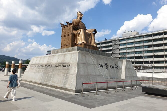 Seoul History Walking Tour - Price and schedule that make sense for a first visit