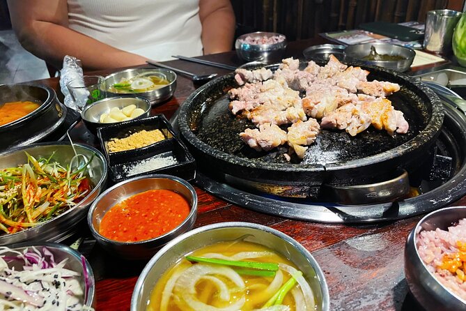 Seoul: Korean bbq place of the month curated by the Host - Drinks, Pork Pace, and How to Enjoy It Like You Mean It