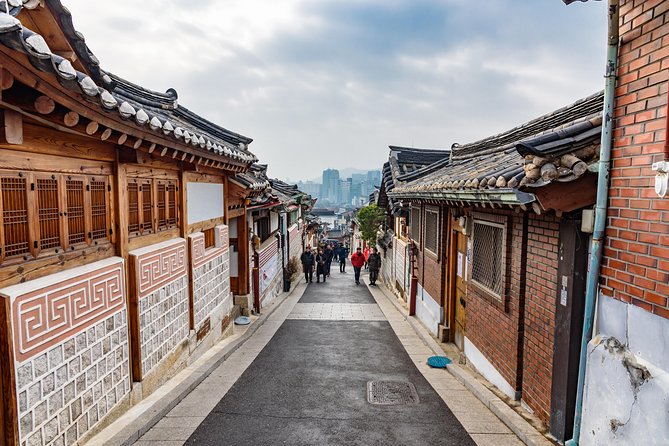 Seoul Like a Local: Private & Personalized Experience (2-3 hours) - Starfield COEX Mall: not just shopping, a Q&A pause