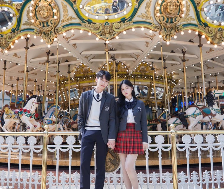Seoul: Lotte World 1 Day Pass & Korean School Uniform Rental - Entering Lotte World at the right time, with uniforms ready