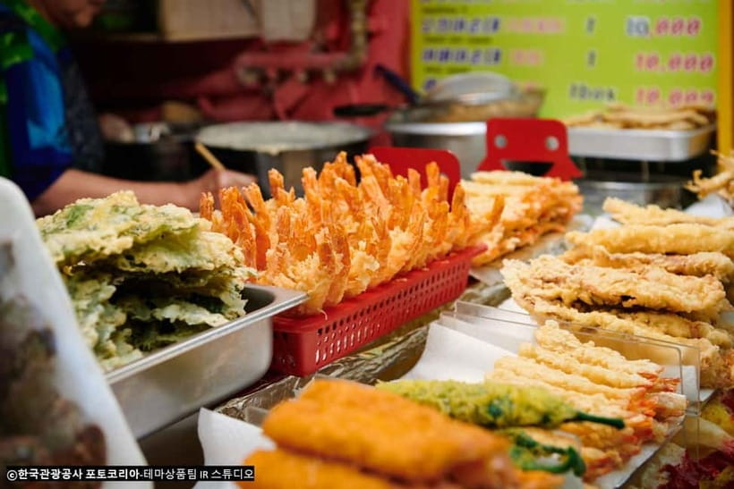 Seoul: Mt.Seorak(+CableCar Option)+Sokcho Fish Market&Beach - Morning at Seoraksan: Temple Atmosphere and Foliage Views