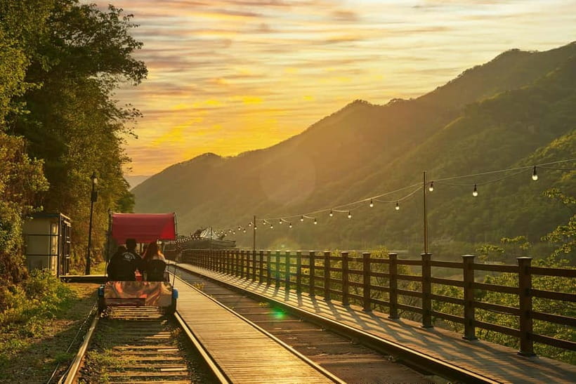 Seoul: Nami Island and Garden of Morning Calm opt Railbike - Garden of Morning Calm: 300,000 square meters of Korean-style walking