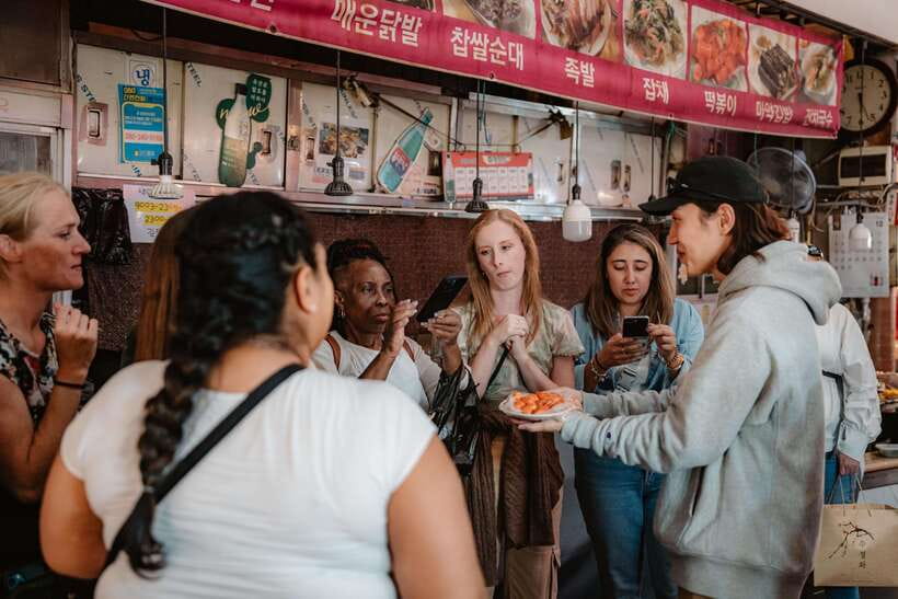 Seoul: Night Market Food Tour with Local Guide - Up to 10 local delights: what you might taste