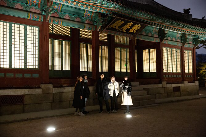 Seoul Night Palace & Market Food Tour with Vehicle - Vehicle Transfers vs. the Real Walking Plan