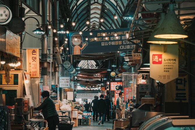 Seoul Night Palace & Market Food Tour with Vehicle - Jogyesa Temple at Night: Short, Calm, and Meaningful
