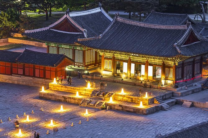 Seoul Night Tour (Gwangjang Market, Royal Palace and Naksan Park) - Changgyeonggung Palace After Dark, Where Queens Once Lived