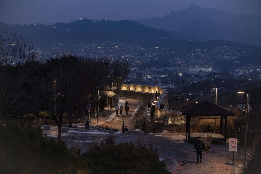 Seoul: Nighttime Hidden Gems Walking Tour - A Night Walk That Makes Seoul Make Sense