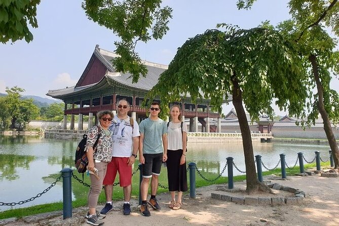 Seoul Private Custom Walking Tour with A Guide (Private Tour) - A Private Custom Seoul Walk That Feels Like a Local Day