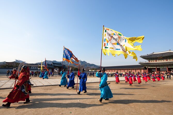 Seoul Private Tour Gyeongbok Palace Bukchon and Gwangjang Market - Key Highlights That Make This Tour Work