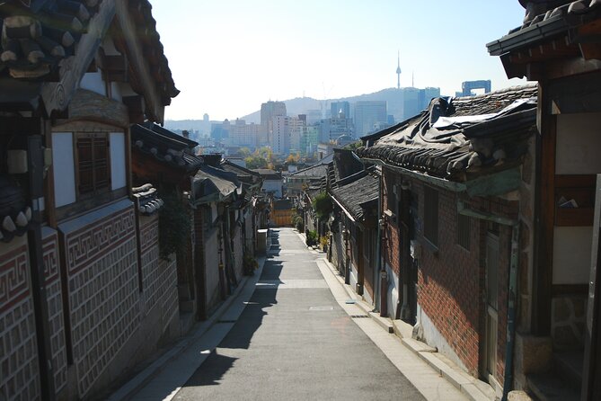 Seoul Private Tour Gyeongbok Palace Bukchon and Gwangjang Market - Price and Value: How $170 Fits a Private Day