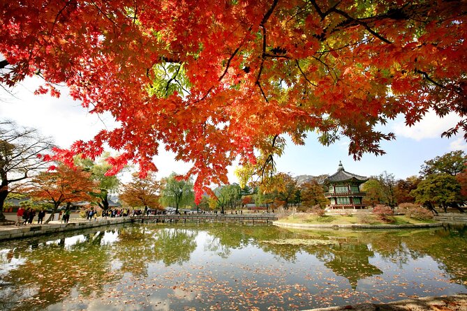 Seoul Private Tour Gyeongbok Palace Bukchon and Gwangjang Market - Guides You Can Feel Confident In, From Leo to Henry